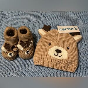NWT Carters Reindeer Hat and Bootie’s set 0-3 month please read!!